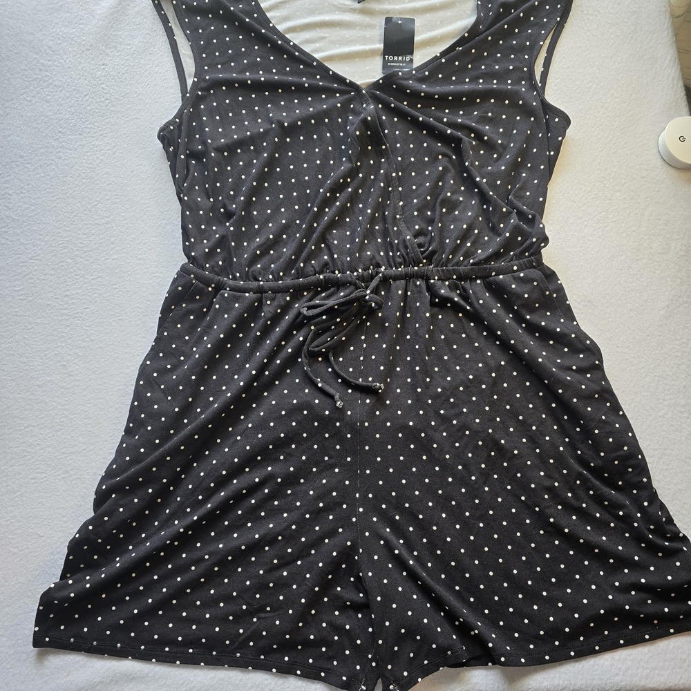 NWT Torrid Romper Size 1 1X Plus Black White Polka Dot Surplice Wrap V-Neck...